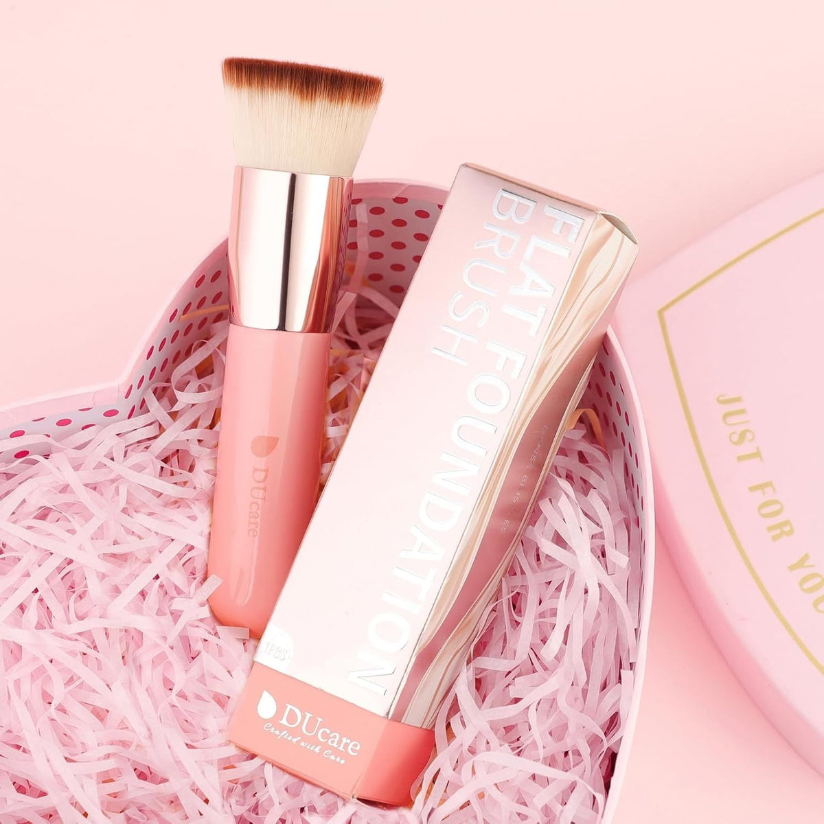 Flat Top Kabuki Foundation Brush for Flawless Makeup Blending - Dense Synthetic Bristles