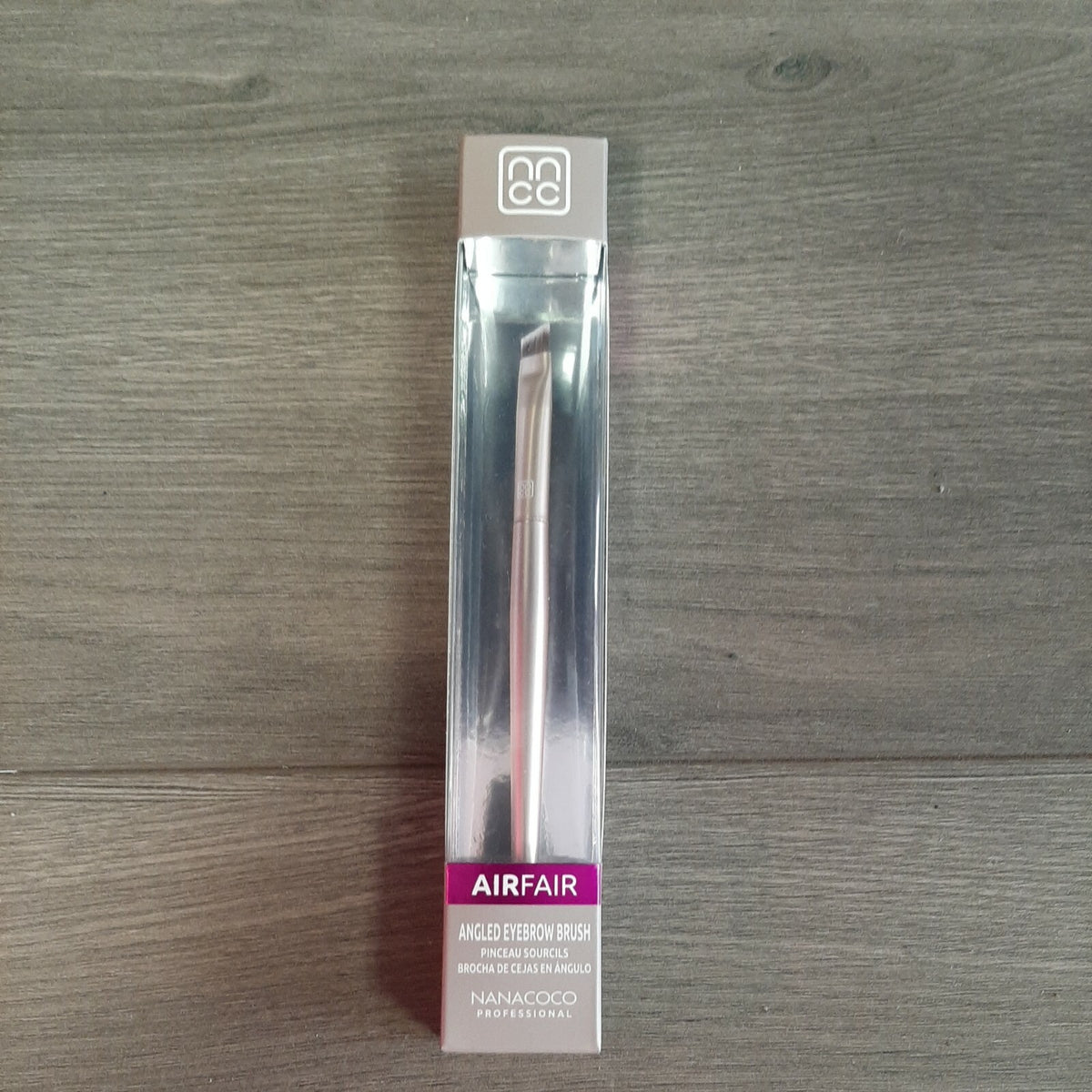 Angled Eyebrow Brush for Shaping and Filling - Cruelty-Free Synthetic Fibers