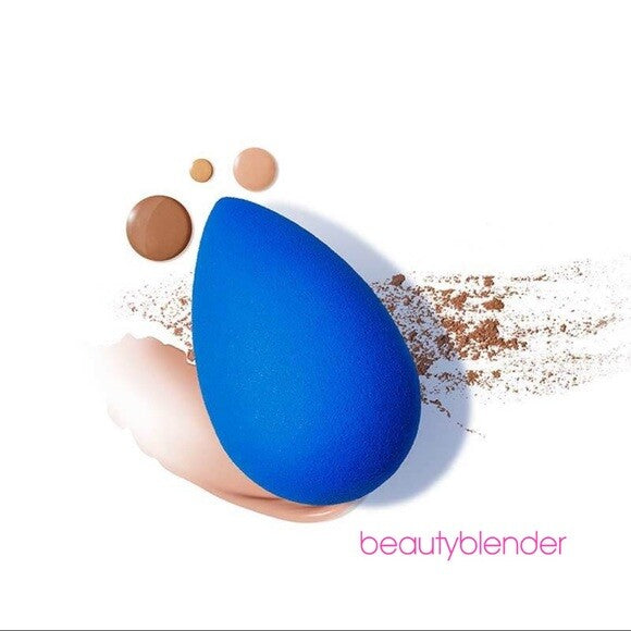 Beautyblender Sapphire Sky Makeup Sponge & Solid Cleanser Set - 2 Pieces