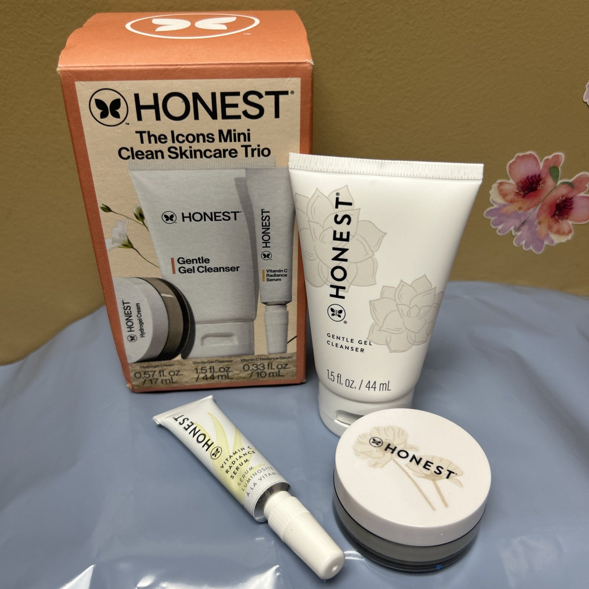 Honest Beauty Mini Skincare Trio Set Cleanser, Cream & Serum NIB
