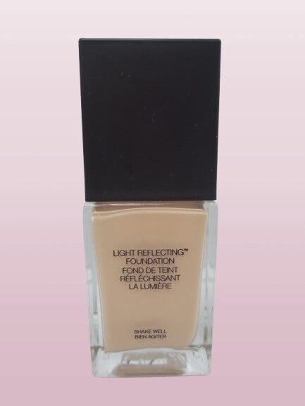 Light Reflecting Foundation Light 1.5 Yulong - 1 oz Makeup Base