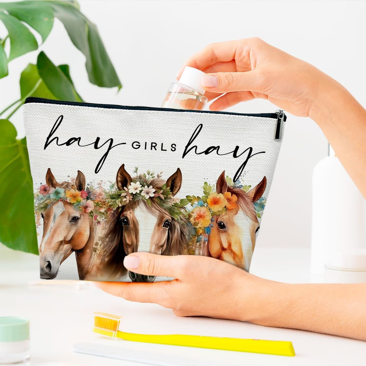 Horse-Themed Makeup Bag for Women - Floral Equestrian Cosmetic Organizer