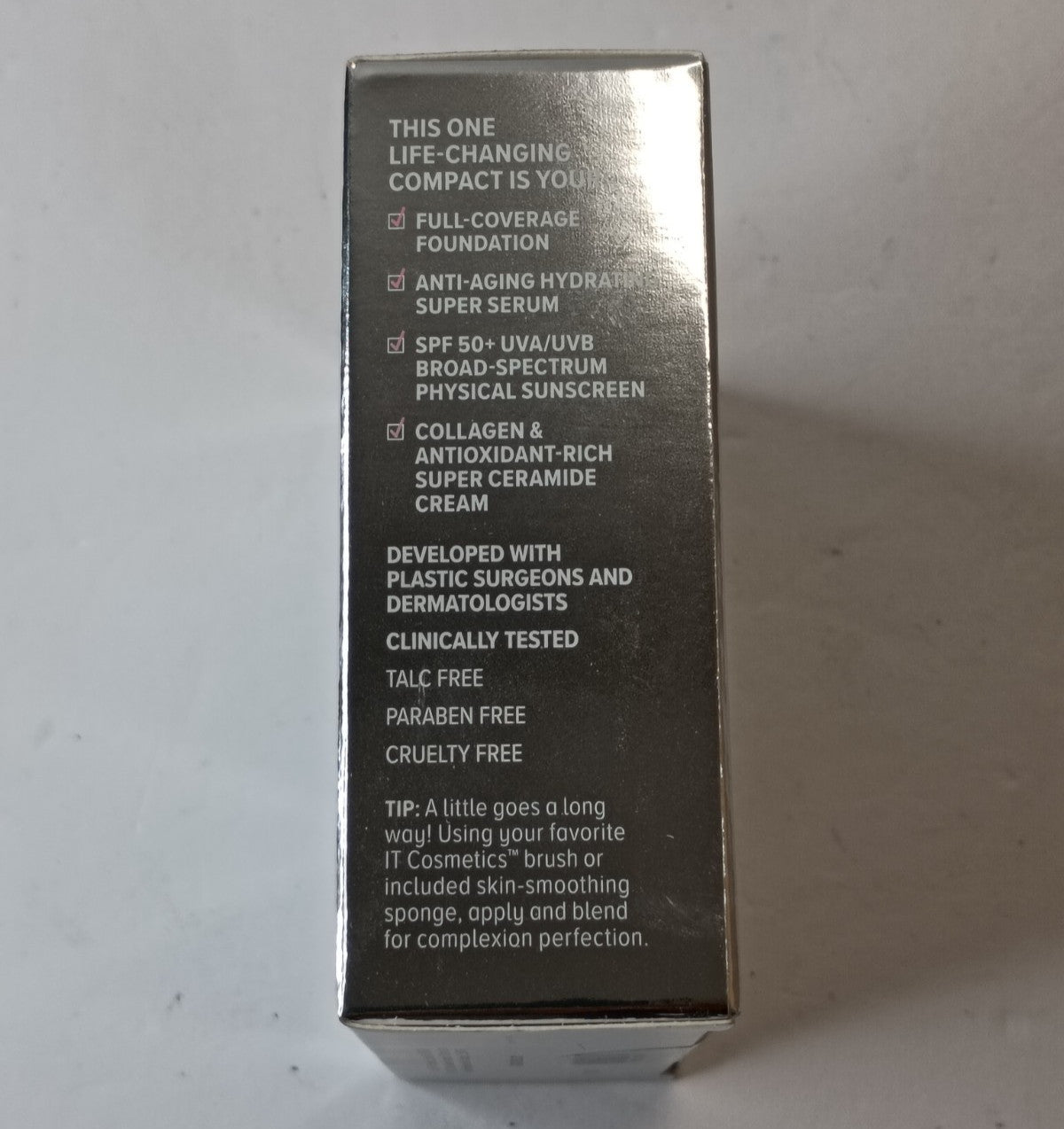 IT Cosmetics Confidence in a Compact Face Serum Foundation 0.63 oz