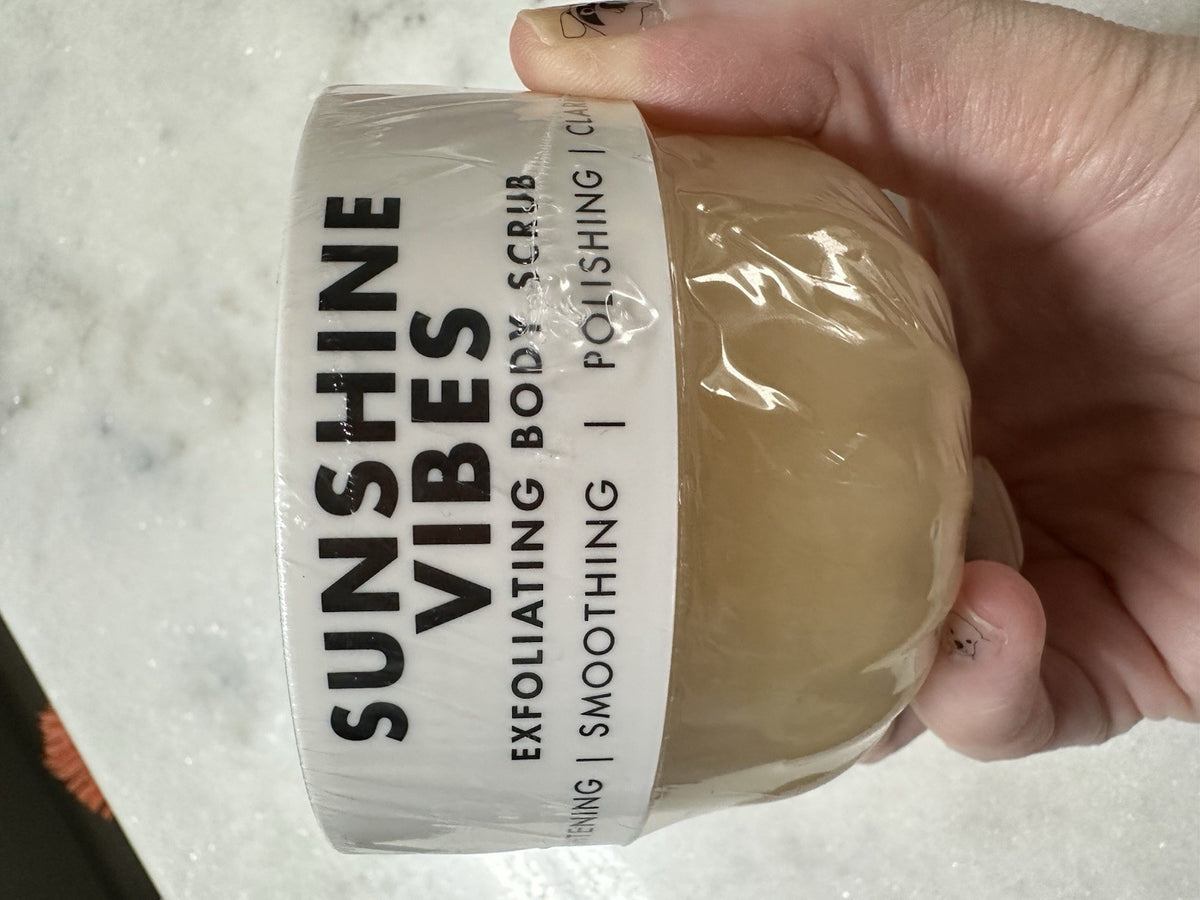 Truly Sunshine Vibes Exfoliating Body Scrub Orange Frangipani Amber