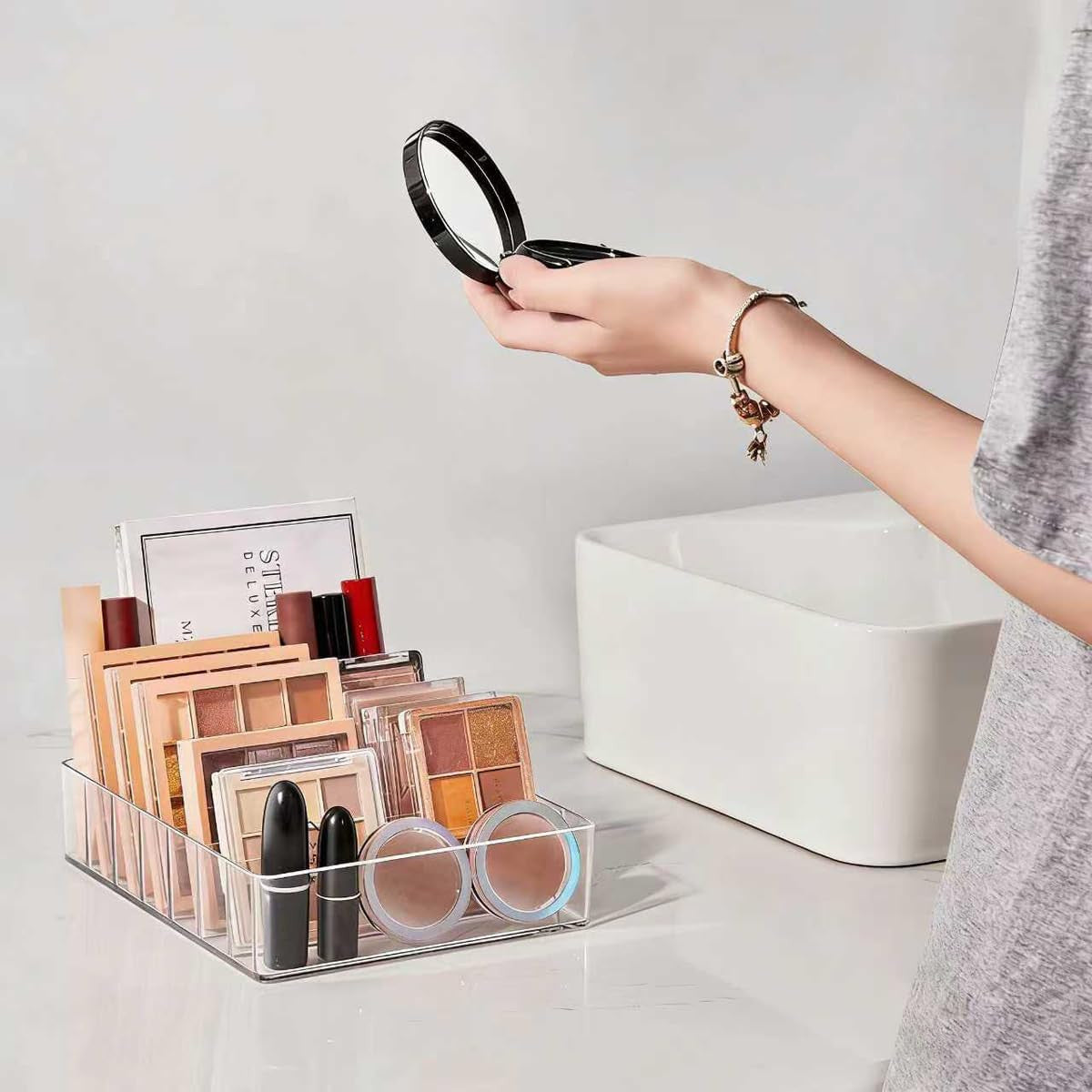 Acrylic Makeup Organizer with 7 Slots for Eyeshadow, Lipstick & Blush