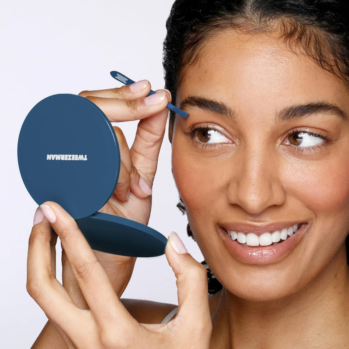 Tweezerman Brow & Lash Grooming Set with Compact Mirror and Mini Slant Tweezer - Blue