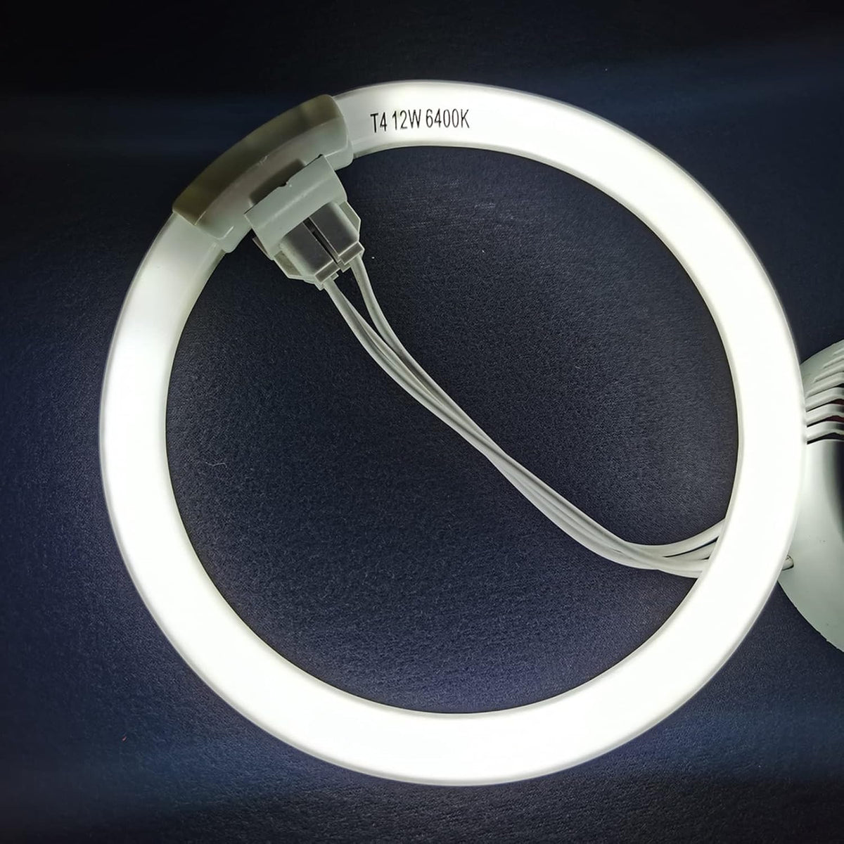 12W Circular Fluorescent Replacement Bulb for Makeup Mirrors - 5.5" G10q Daylight