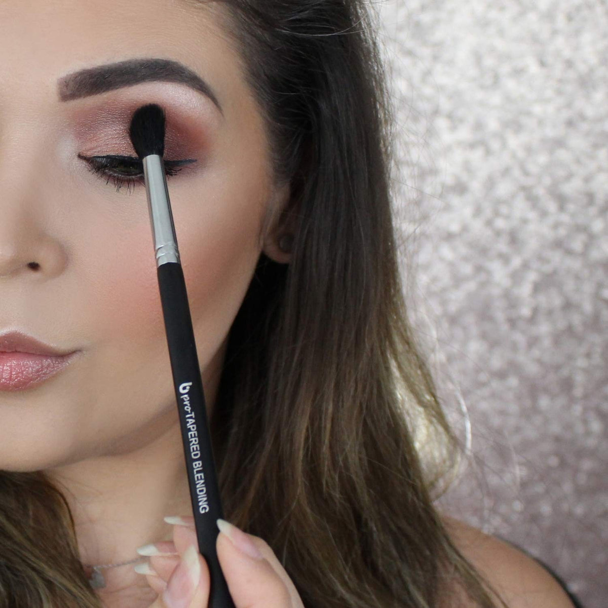 Pro Tapered Blending Eyeshadow Brush for Flawless Eye Makeup
