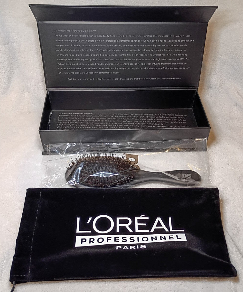 Luxury Pro Oval Hair Brush with Wooden Handle & Velour Pouch – Precision Styling Tool