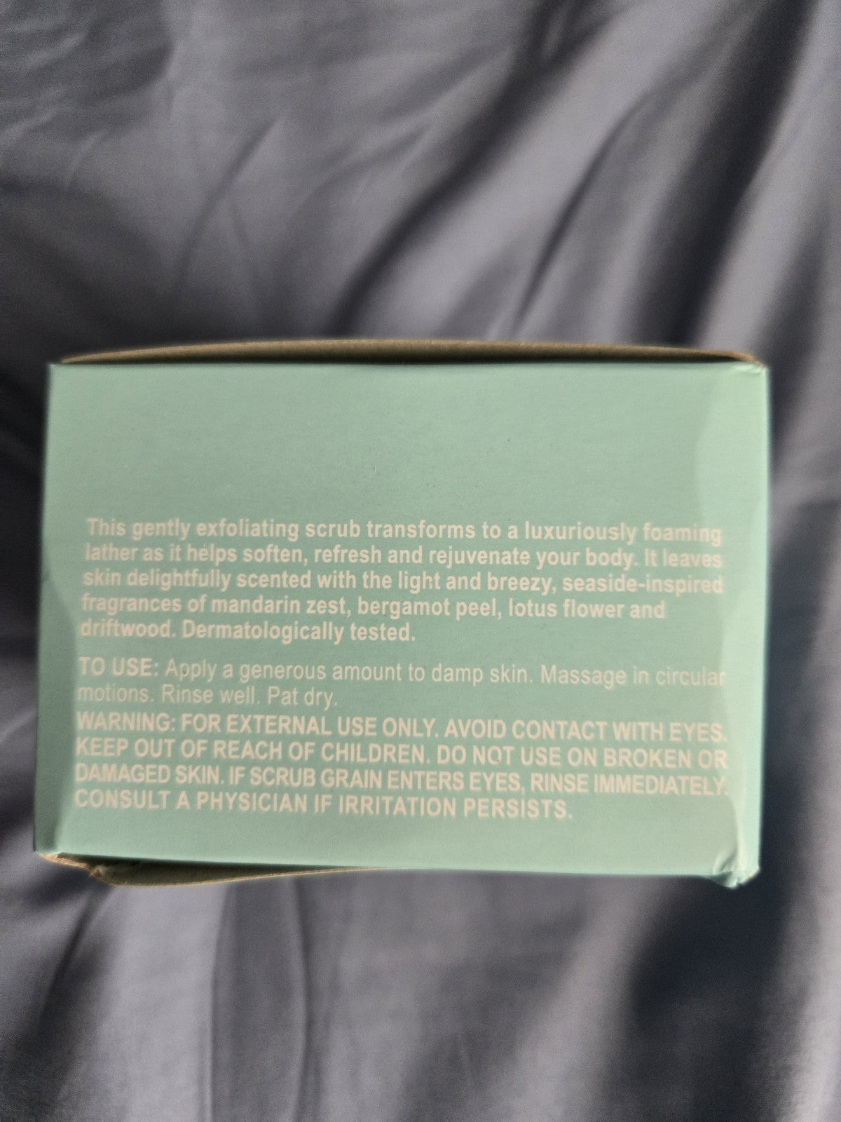 ~AVON~ NEW In BOX Senses Body Scrub LIMITED EDITION (Aquatic Breeze)