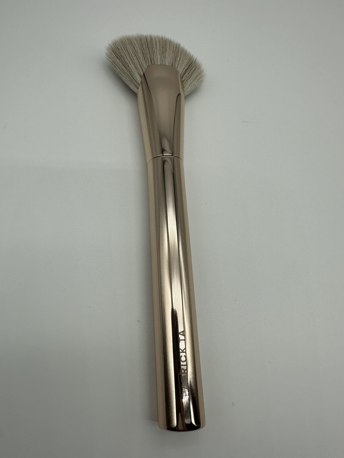 Professional Contour Makeup Brush for Face Sculpting & Blending