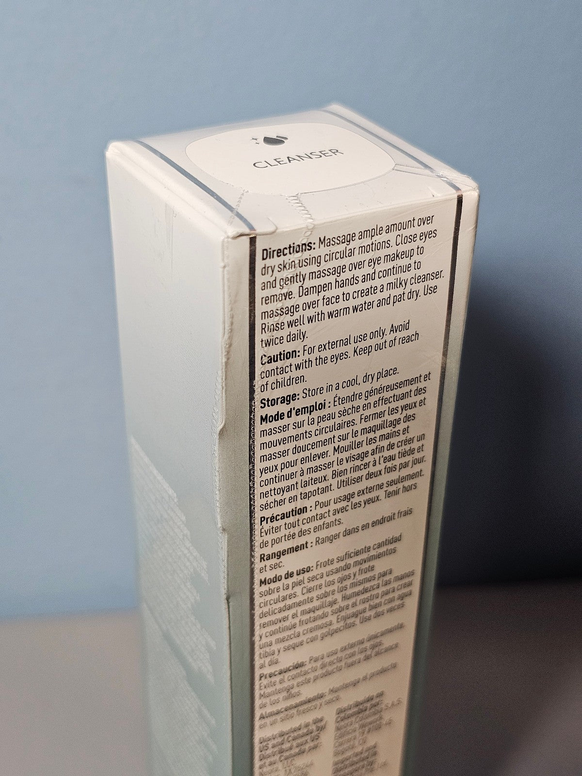 Neora Age IQ Double-Cleansing Face Wash 4 oz Face Cleanser for Youthful Skin