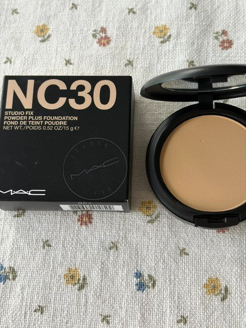 MAC Studio Fix Powder Plus Foundation - Full Coverage Matte Face Powder