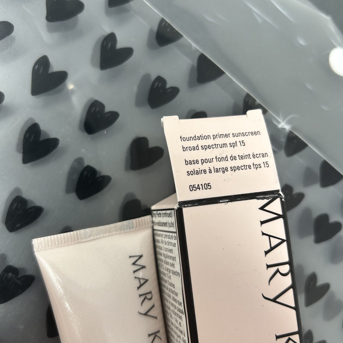 Mary Kay Foundation Primer Sunscreen SPF 15 - Broad Spectrum, Discontinued