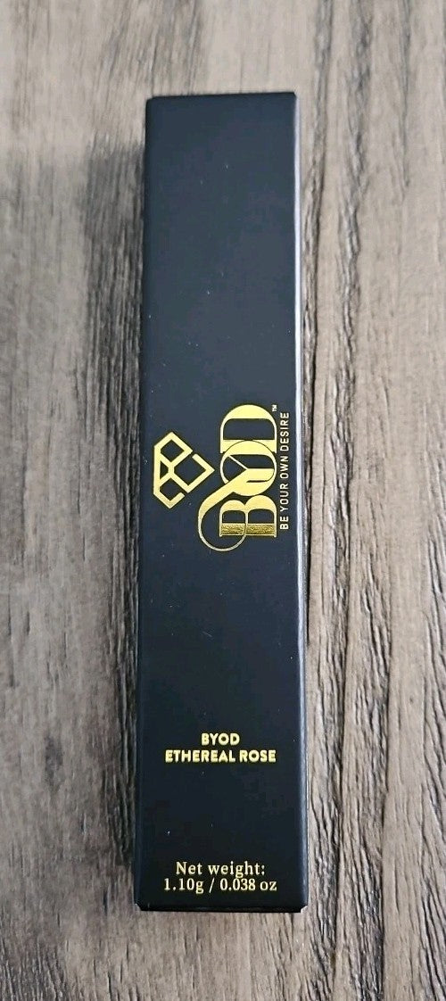 Eyeshadow Wand in Ethereal Rose - Make Up Tool for Eye Makeup
