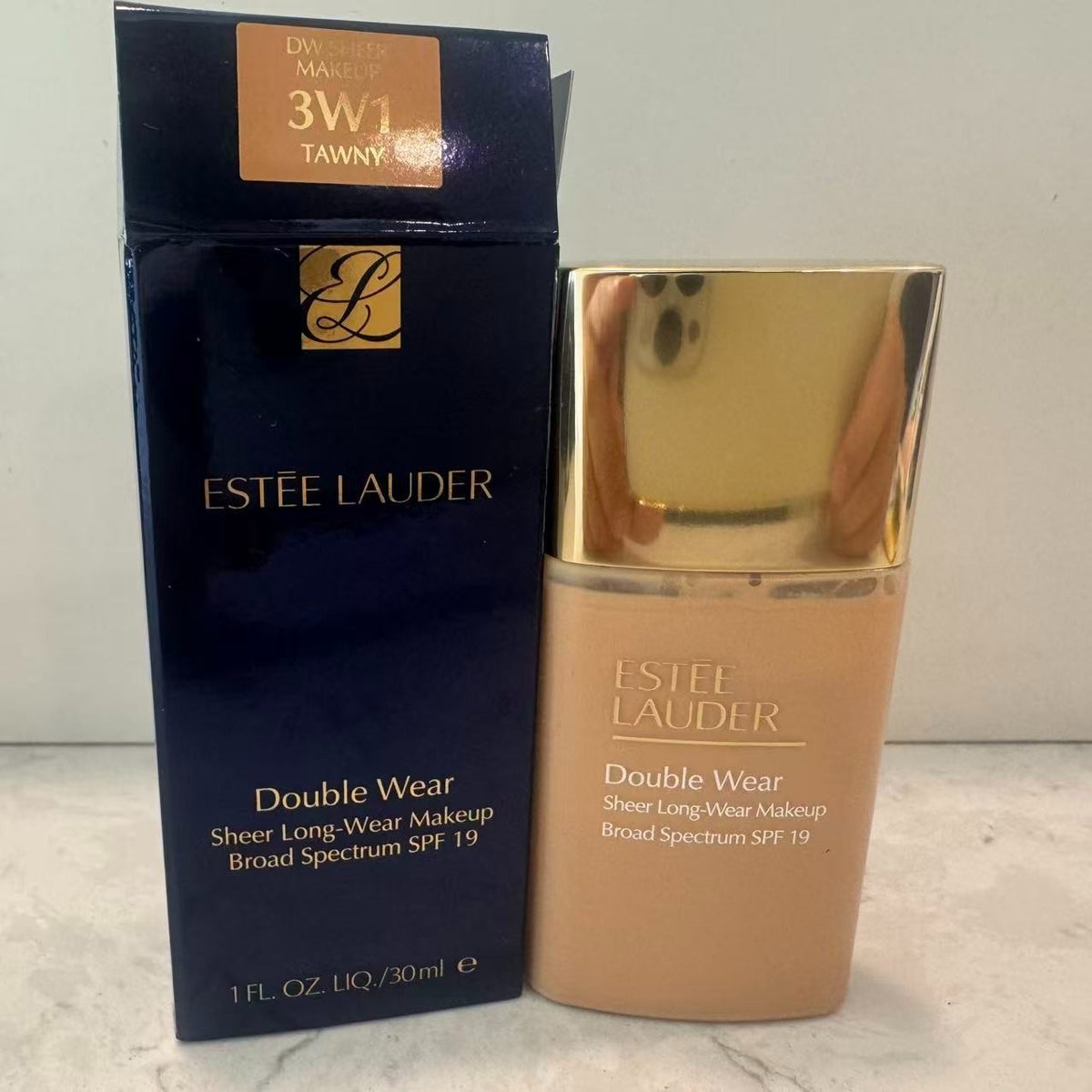 Estee Lauder Double Wear Sheer Long Wear Foundation SPF19 1oz – Multiple Shades